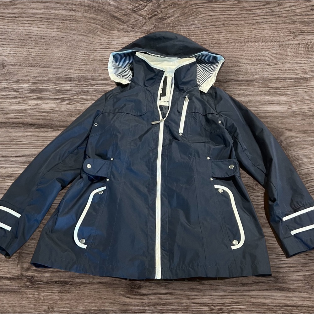 INTL d.e.t.a.i.l.s Women’s Navy Blue Rain Coat Jacket Windbreaker Medium